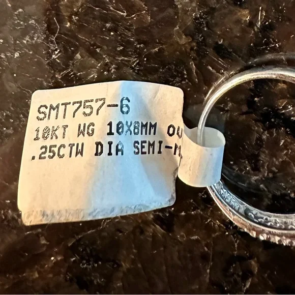 10k white gold diamond semimount Ring - Picture 3 of 4